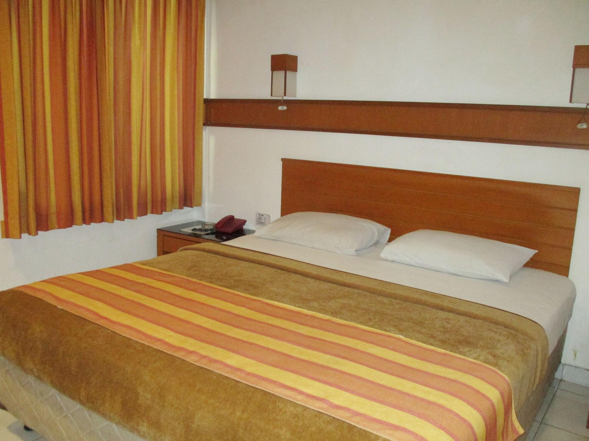 Hotel Caravan Tanah Abang Jakarta Exterior photo